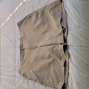 BOLLE GOLF SHORTS  36 TAN